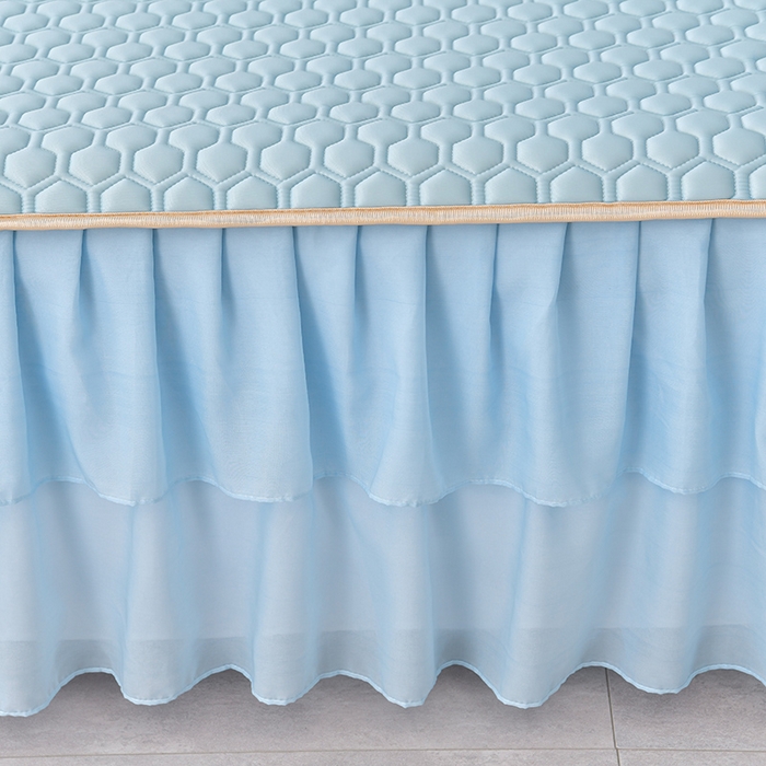 91家纺网 家纺一手货源 找家纺 畅畅家纺 2026新款凉感丝纯色双层边乳胶床裙凉席两件套三件套足球花系列 足球花-天蓝