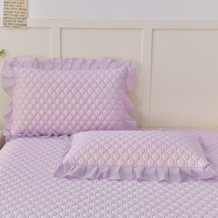 91家纺网 家纺一手货源 找家纺 畅畅家纺 2026新款凉感丝纯色双层边乳胶床裙凉席两件套三件套足球花系列 足球花-魅紫