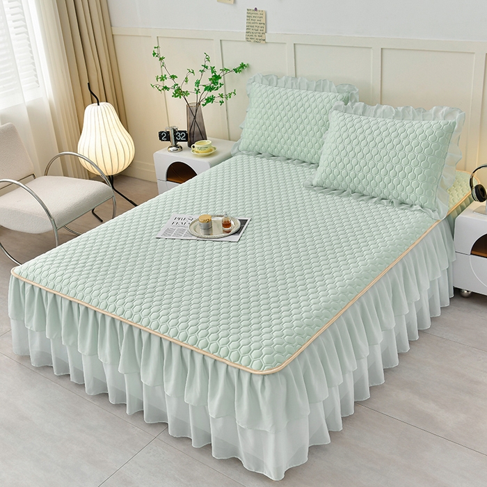 91家纺网 家纺一手货源 找家纺 畅畅家纺 2026新款凉感丝纯色双层边乳胶床裙凉席两件套三件套足球花系列 足球花-清新绿