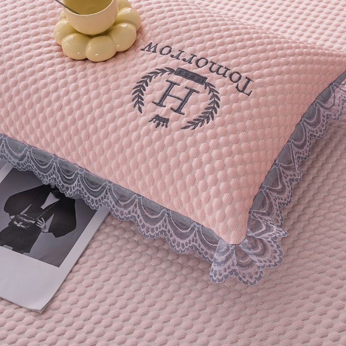 91家纺网 家纺一手货源 找家纺 优姿家纺 2025新款500克冰豆豆床裙凉席三件套 公主粉