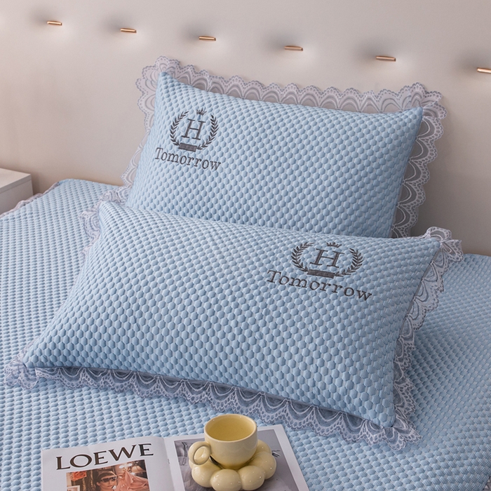 91家纺网 家纺一手货源 找家纺 优姿家纺 2025新款500克冰豆豆床裙凉席三件套 天空蓝