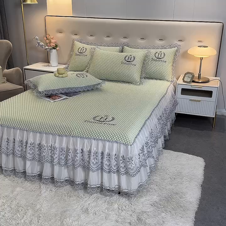 91家纺网 家纺一手货源 找家纺 优姿家纺 2025新款500克冰豆豆床裙凉席三件套 青草绿