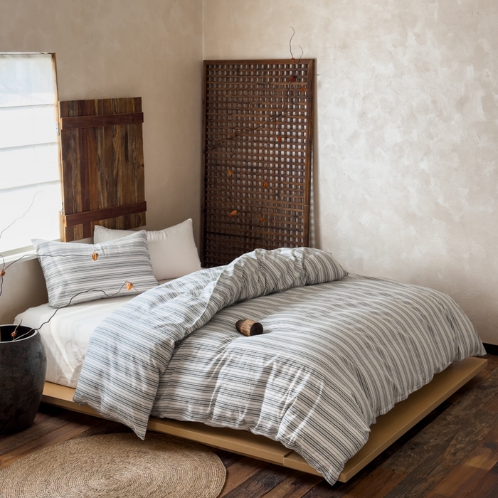 91家纺网 家纺一手货源 找家纺 对白 2026春夏新款专版全棉纯棉色织水洗棉四件套-极繁主义系列 极繁主义-白条纹+白