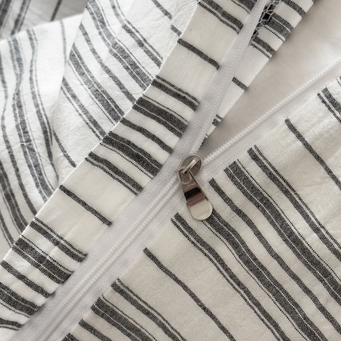 91家纺网 家纺一手货源 找家纺 对白 2026春夏新款专版全棉纯棉色织水洗棉四件套-极繁主义系列 极繁主义-白条纹+白