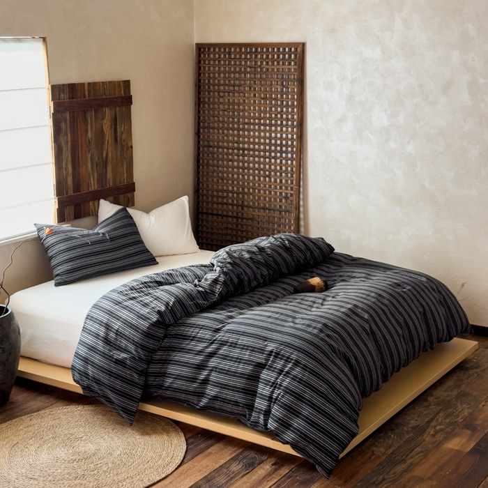 91家纺网 家纺一手货源 找家纺 对白 2026春夏新款专版全棉纯棉色织水洗棉四件套-极繁主义系列 极繁主义-黑条纹+白