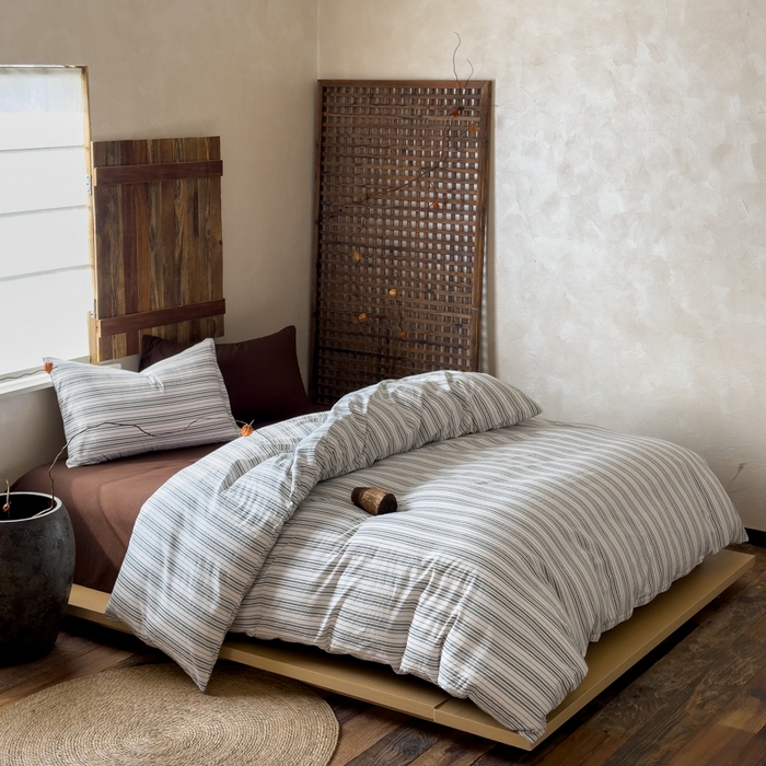 91家纺网 家纺一手货源 找家纺 对白 2026春夏新款专版全棉纯棉色织水洗棉四件套-极繁主义系列 极繁主义-白条纹+摩卡