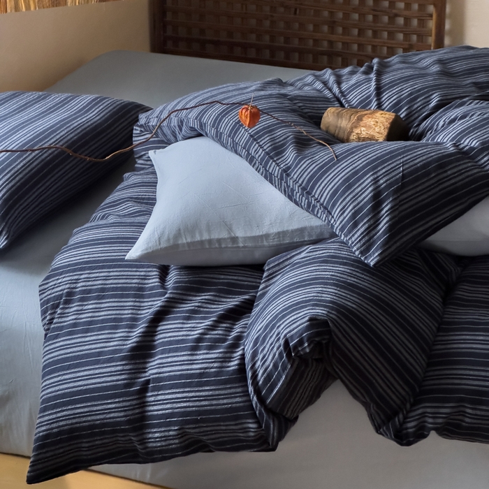 91家纺网 家纺一手货源 找家纺 对白 2026春夏新款专版全棉纯棉色织水洗棉四件套-极繁主义系列 极繁主义-藏青条纹+海蓝