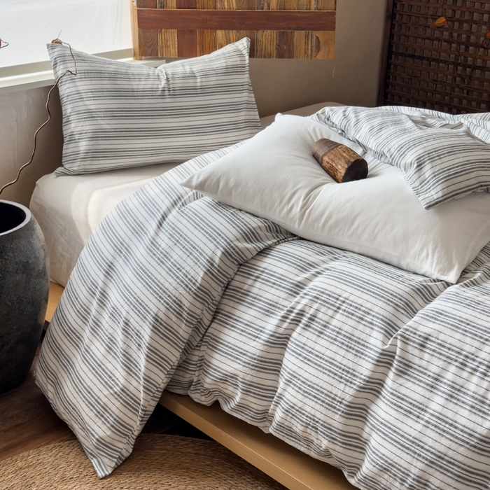 91家纺网 家纺一手货源 找家纺 对白 2026春夏新款专版全棉纯棉色织水洗棉四件套-极繁主义系列 极繁主义-白条纹+白