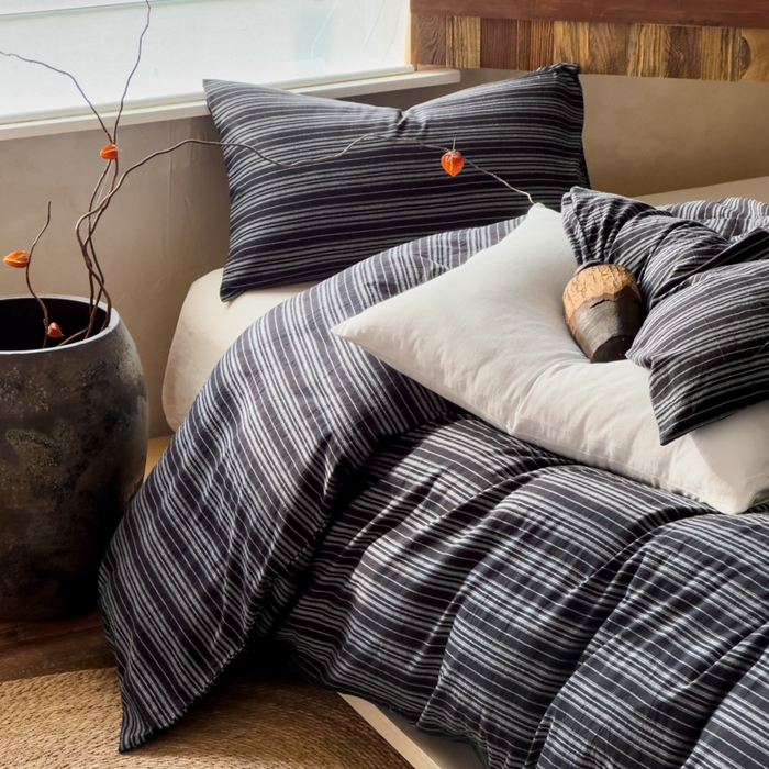 91家纺网 家纺一手货源 找家纺 对白 2026春夏新款专版全棉纯棉色织水洗棉四件套-极繁主义系列 极繁主义-黑条纹+白