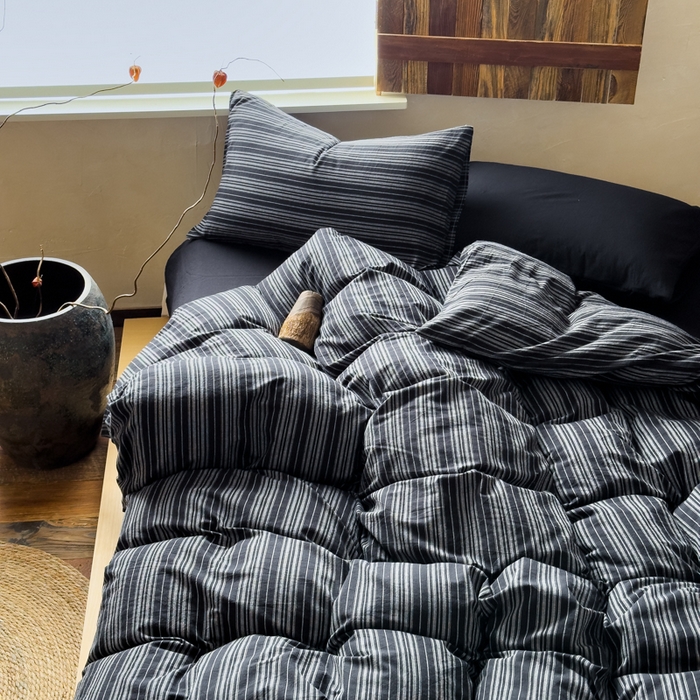 91家纺网 家纺一手货源 找家纺 对白 2026春夏新款专版全棉纯棉色织水洗棉四件套-极繁主义系列 极繁主义-黑条纹+黑