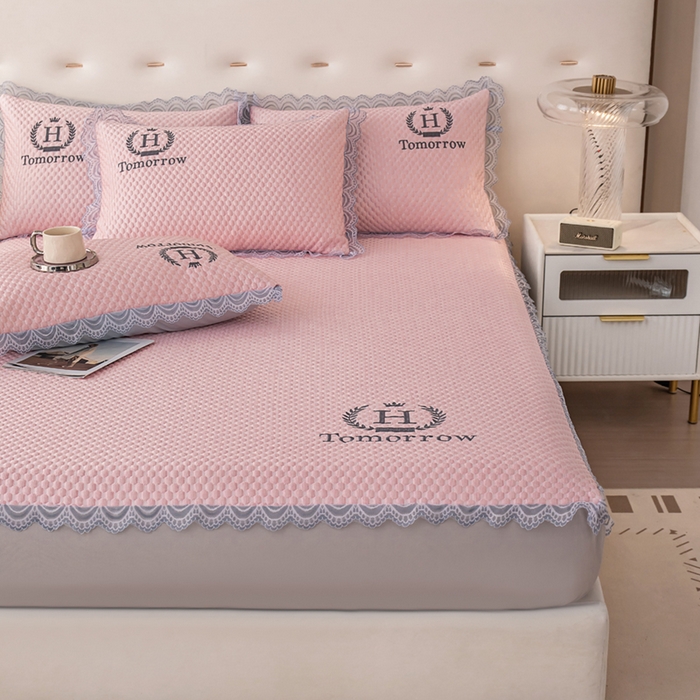 91家纺网 家纺一手货源 找家纺 优姿家纺 2025新款500克豆豆席子凉席床笠款三件套 公主粉