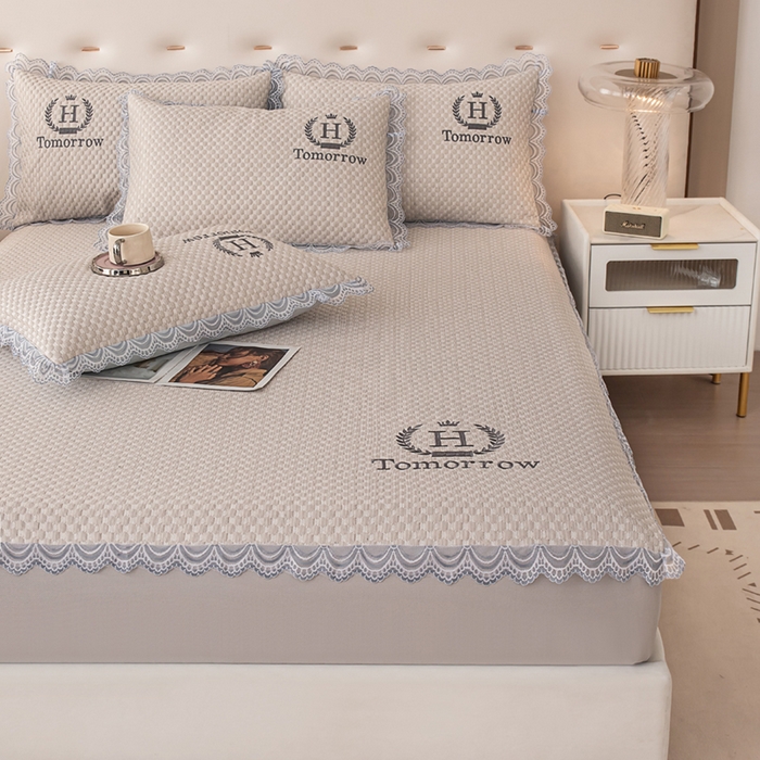 91家纺网 家纺一手货源 找家纺 优姿家纺 2025新款500克豆豆席子凉席床笠款三件套 奶油咖