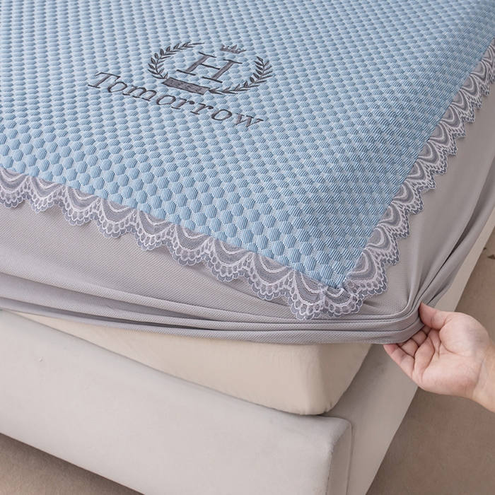 91家纺网 家纺一手货源 找家纺 优姿家纺 2025新款500克豆豆席子凉席床笠款三件套 天空蓝