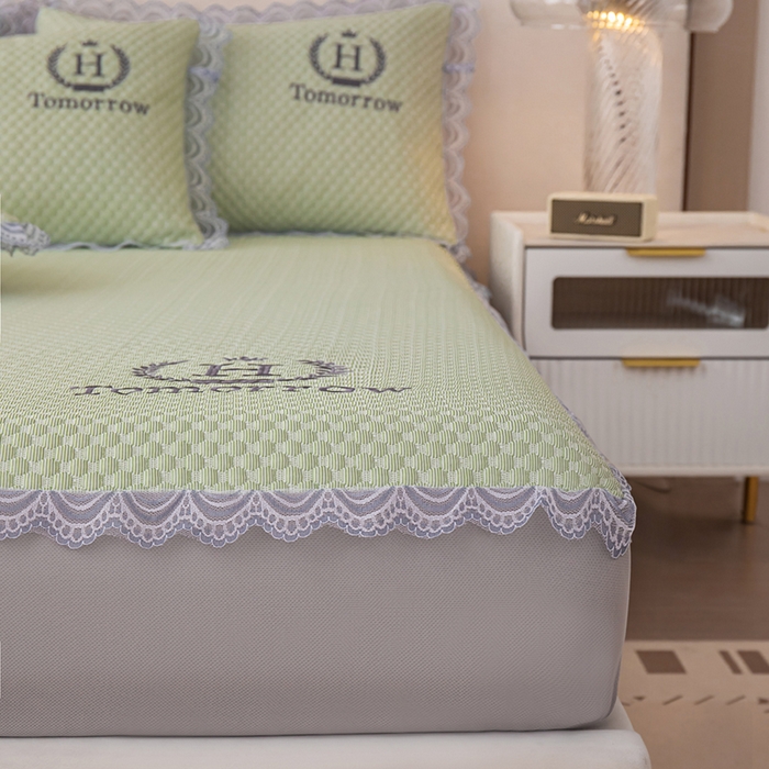 91家纺网 家纺一手货源 找家纺 优姿家纺 2025新款500克豆豆席子凉席床笠款三件套 青春绿