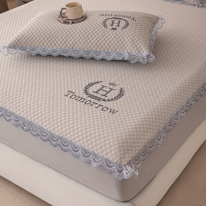 91家纺网 家纺一手货源 找家纺 优姿家纺 2025新款500克豆豆席子凉席床笠款三件套 奶油咖