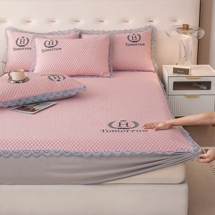 91家纺网 家纺一手货源 找家纺 优姿家纺 2025新款500克豆豆席子凉席床笠款三件套 公主粉