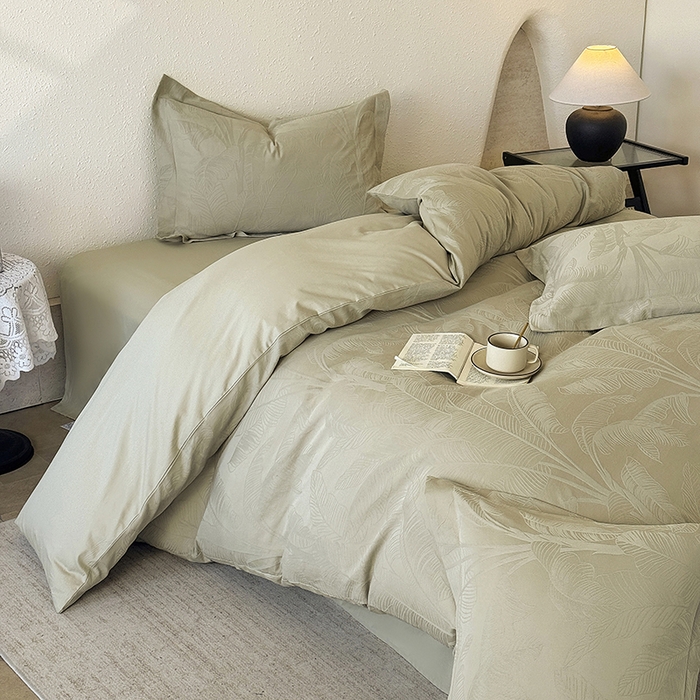 91家纺网 家纺一手货源 找家纺 宜家坊 2026新款全棉60S长绒棉立体厚织提花单被套 焦野- 奶绿