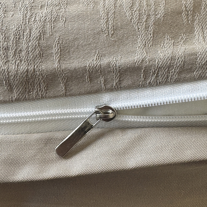 91家纺网 家纺一手货源 找家纺 宜家坊 2026新款全棉60S长绒棉立体厚织提花单被套 克拉拉-金属灰