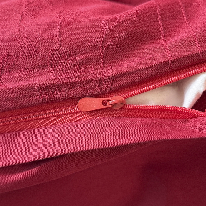 91家纺网 家纺一手货源 找家纺 宜家坊 2026新款全棉60S长绒棉立体厚织提花单被套 沁香-大红