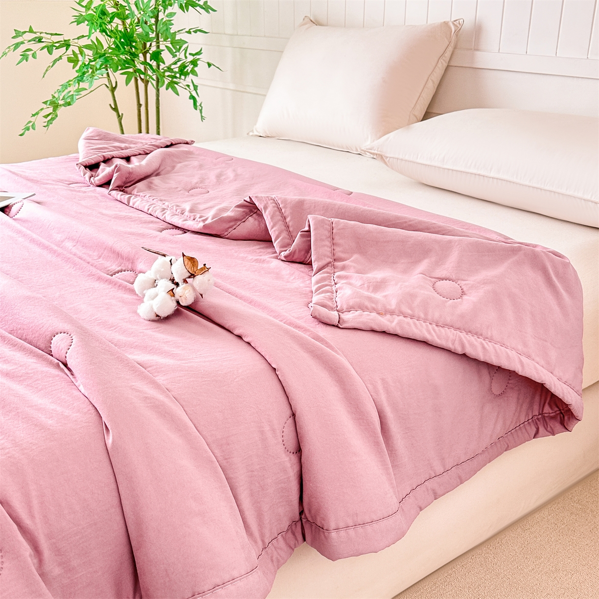 91家纺网 家纺一手货源 找家纺 伊凡 2026新款纯色夏凉被空调被子薄盖毯被 豆沙