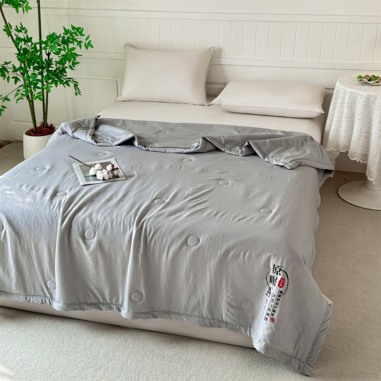 91家纺网 家纺一手货源 找家纺 伊凡 2026新款纯色夏凉被空调被子薄盖毯被 高雅灰