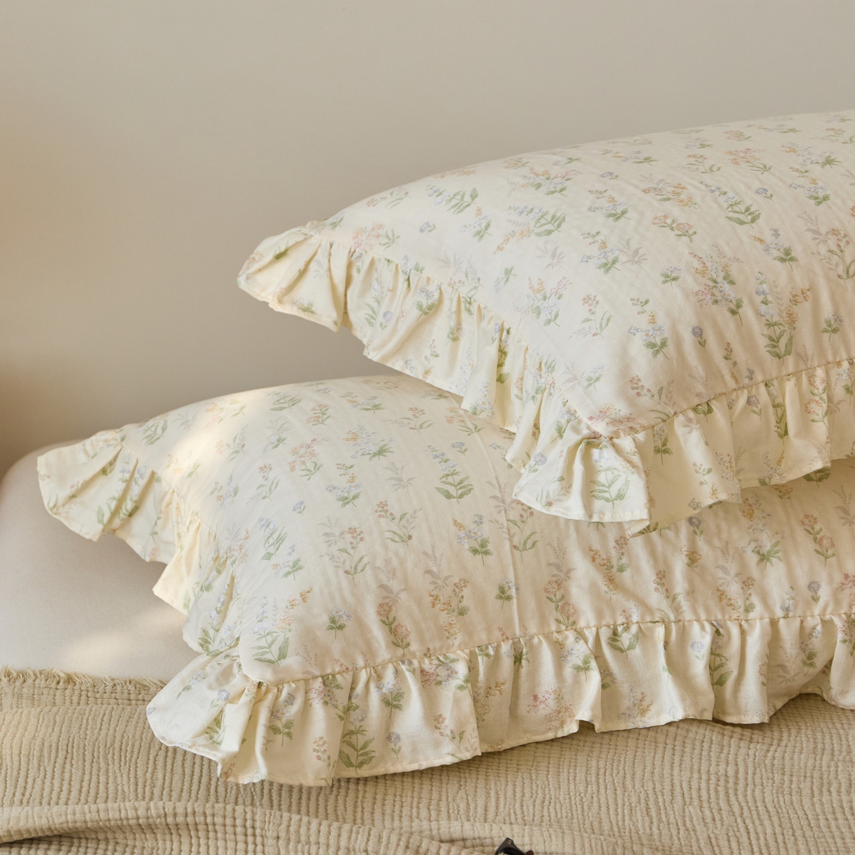 91家纺网 家纺一手货源 找家纺 百寐 2026全棉双层纱A类纯棉纱布花边加大50*80枕套48*74/40*60枕芯保护套 梨梦初醒