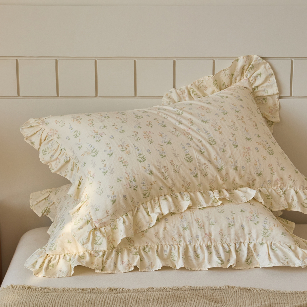 91家纺网 家纺一手货源 找家纺 百寐 2026全棉双层纱A类纯棉纱布花边加大50*80枕套48*74/40*60枕芯保护套 梨梦初醒