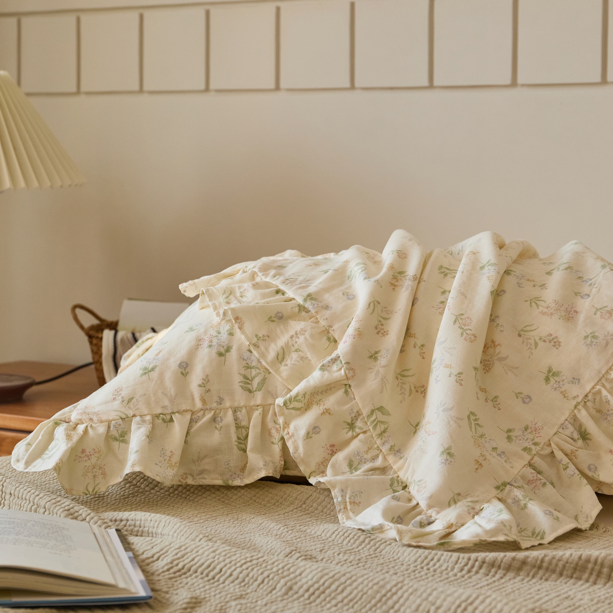 91家纺网 家纺一手货源 找家纺 百寐 2026全棉双层纱A类纯棉纱布花边加大50*80枕套48*74/40*60枕芯保护套 梨梦初醒