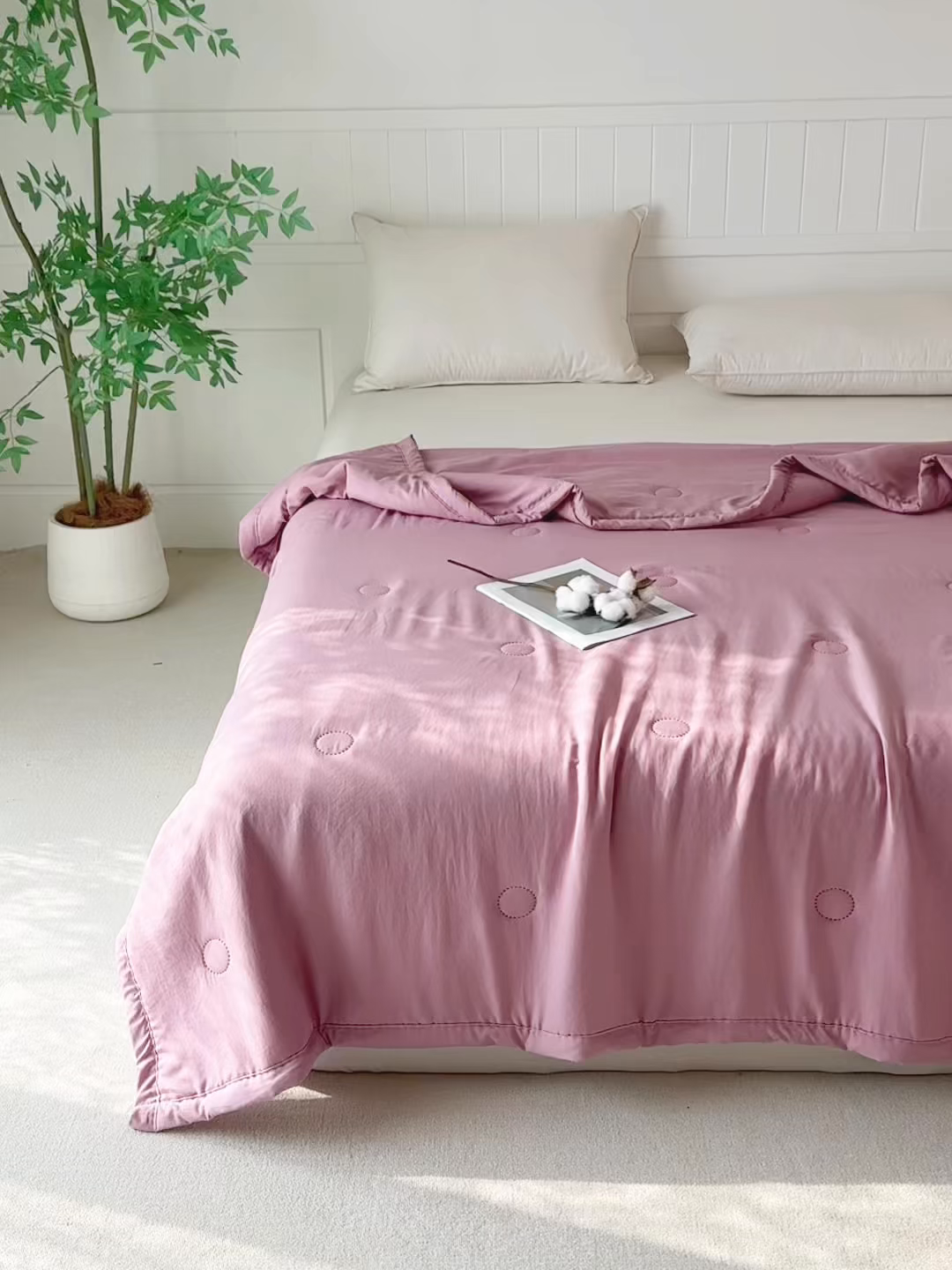 91家纺网 家纺一手货源 找家纺 伊凡 2026新款纯色夏凉被空调被子薄盖毯被 豆沙