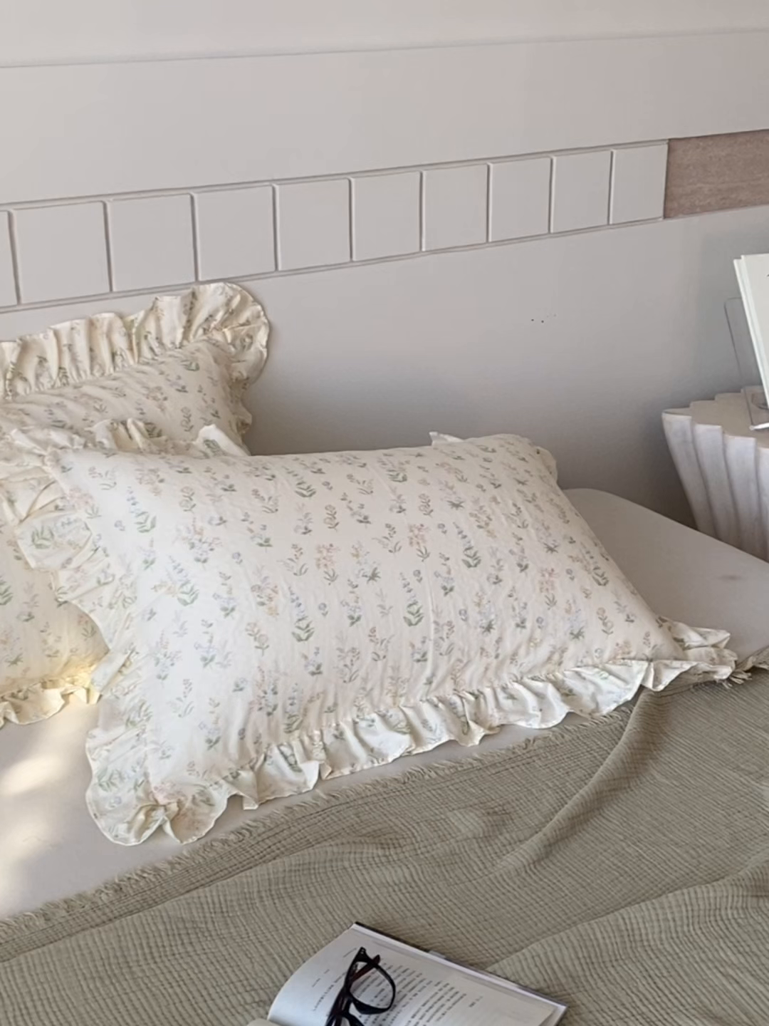 91家纺网 家纺一手货源 找家纺 百寐 2026全棉双层纱A类纯棉纱布花边加大50*80枕套48*74/40*60枕芯保护套 梨梦初醒