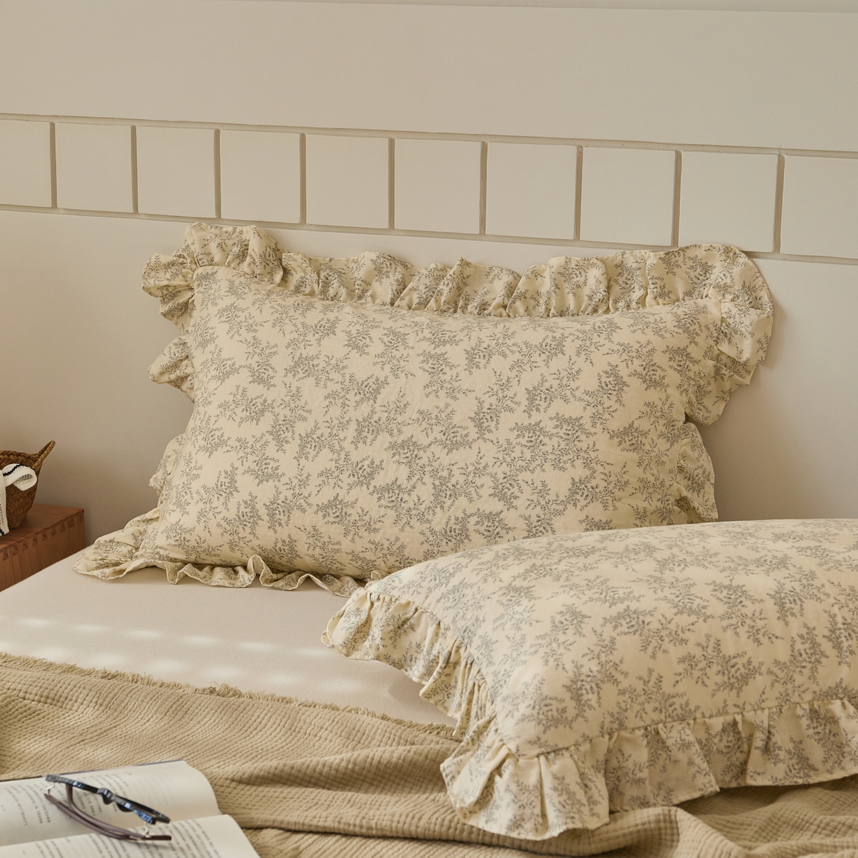 91家纺网 家纺一手货源 找家纺 百寐 2026全棉双层纱A类纯棉纱布花边加大50*80枕套48*74/40*60枕芯保护套 迷雾森林