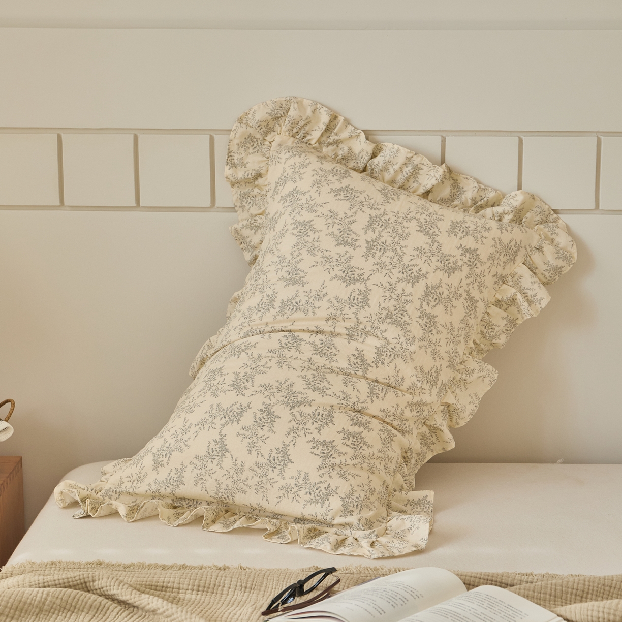 91家纺网 家纺一手货源 找家纺 百寐 2026全棉双层纱A类纯棉纱布花边加大50*80枕套48*74/40*60枕芯保护套 迷雾森林