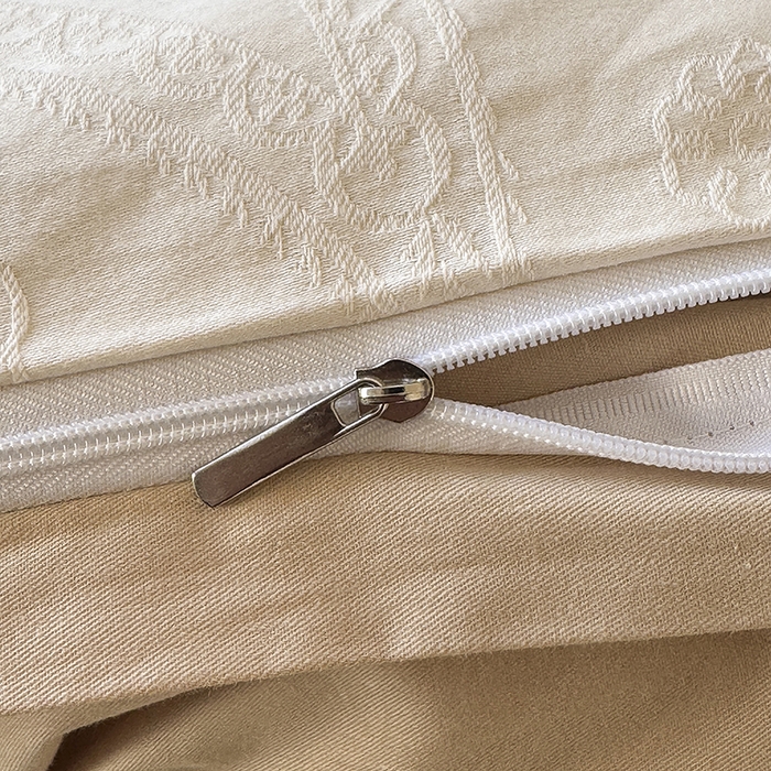 91家纺网 家纺一手货源 找家纺 宜家坊 2026新款全棉60S长绒棉立体厚织提花单被套 腰果-米杏