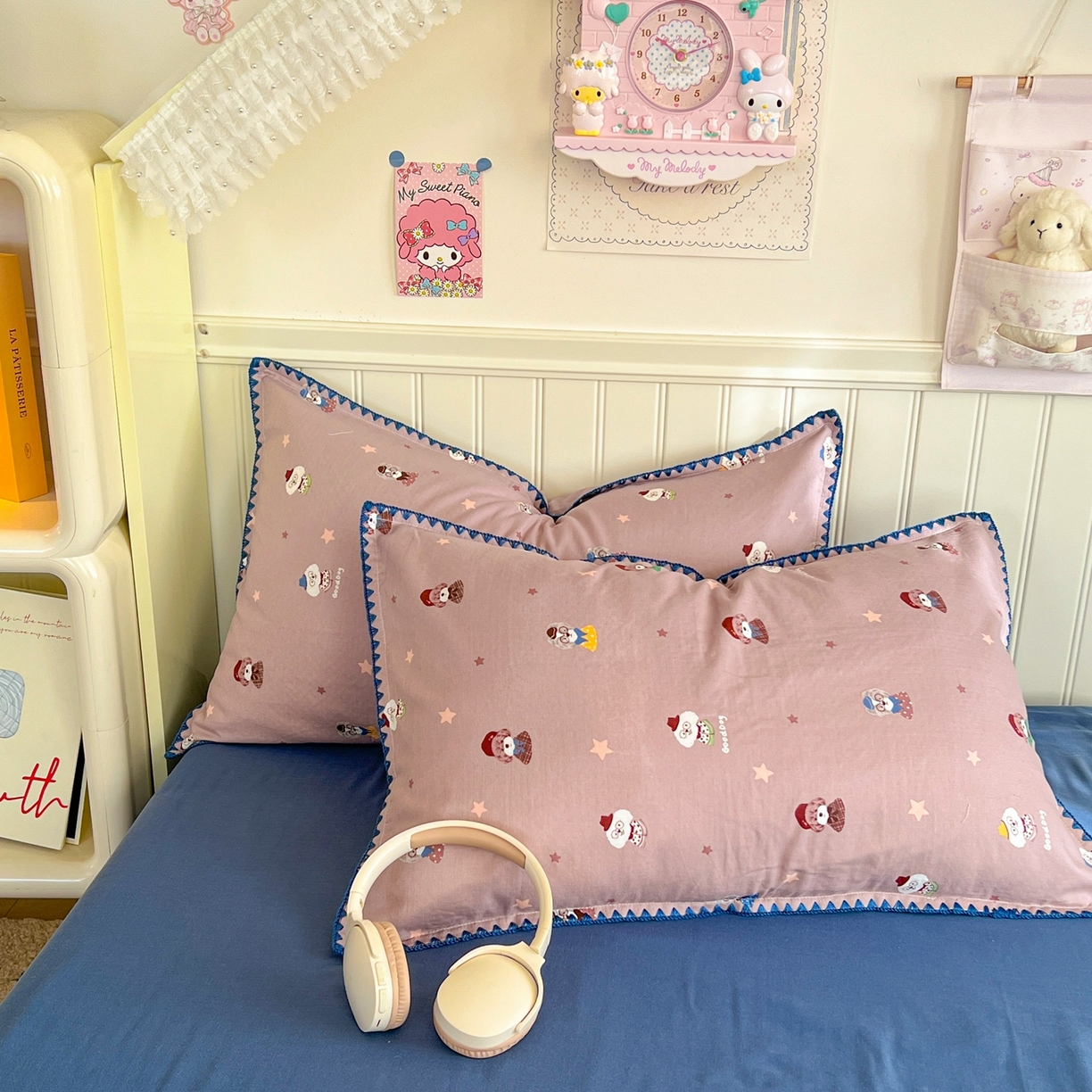 91家纺网 家纺一手货源 找家纺 金丝鸟家纺 2026新款全棉纯棉双层纱贝壳边款四件套 眼睛家族 豆沙