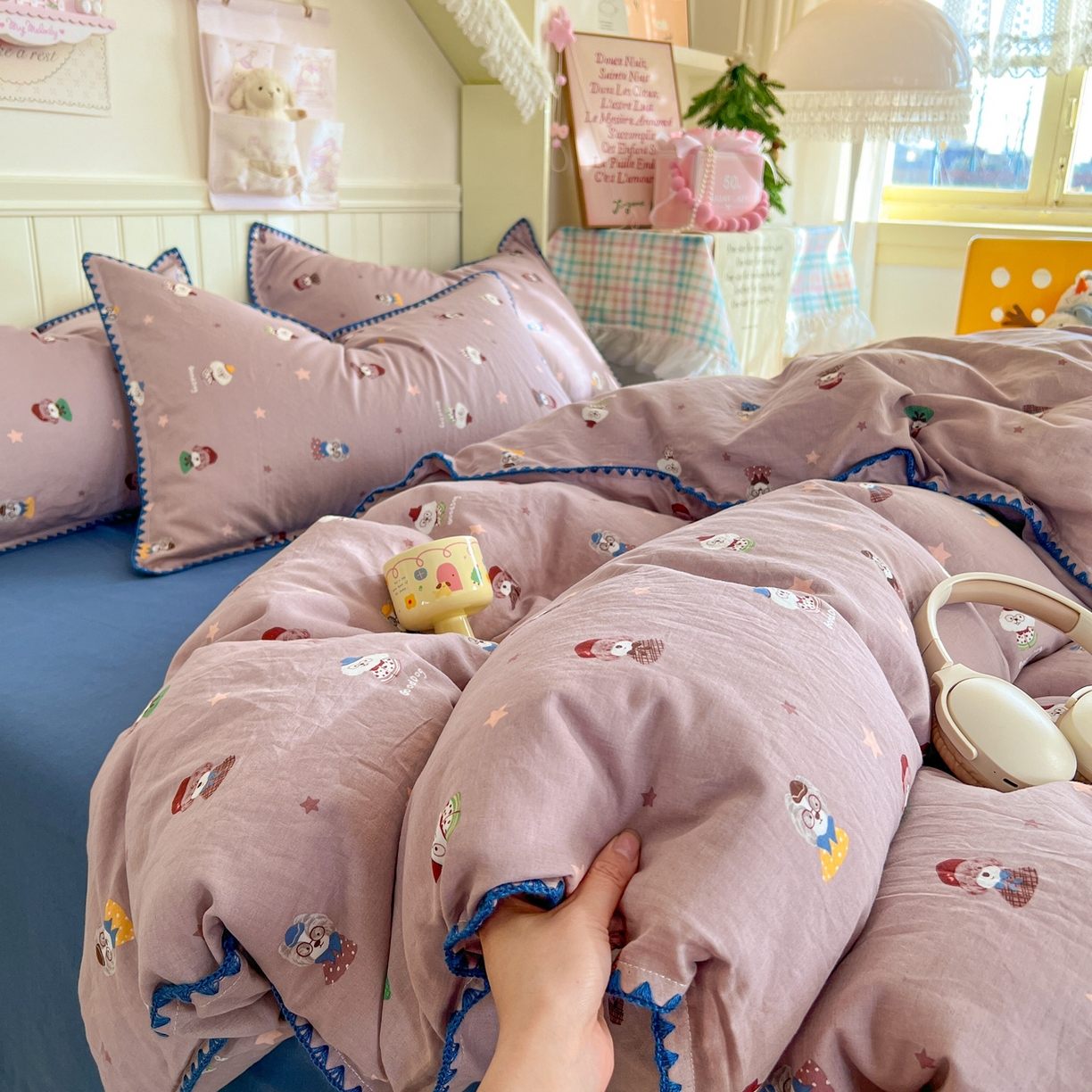 91家纺网 家纺一手货源 找家纺 金丝鸟家纺 2026新款全棉纯棉双层纱贝壳边款四件套 眼睛家族 豆沙