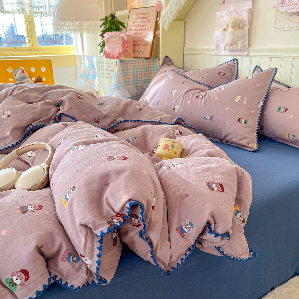 91家纺网 家纺一手货源 找家纺 金丝鸟家纺 2026新款全棉纯棉双层纱贝壳边款四件套 眼睛家族 豆沙