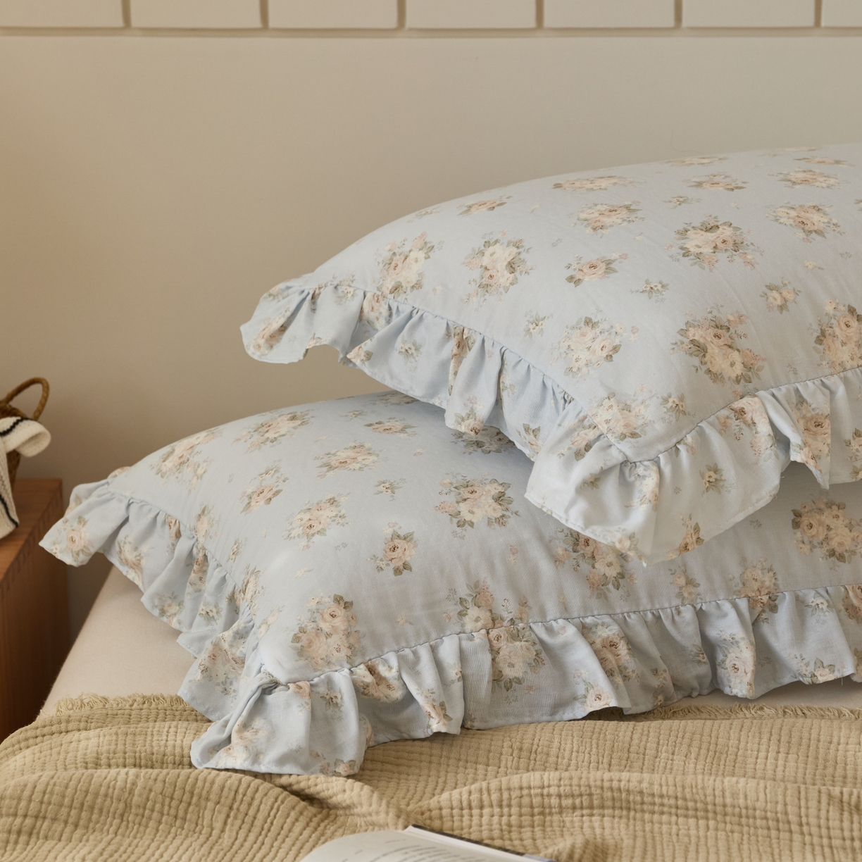 91家纺网 家纺一手货源 找家纺 百寐 2026全棉双层纱A类纯棉纱布花边加大50*80枕套48*74/40*60枕芯保护套 夏日微醺