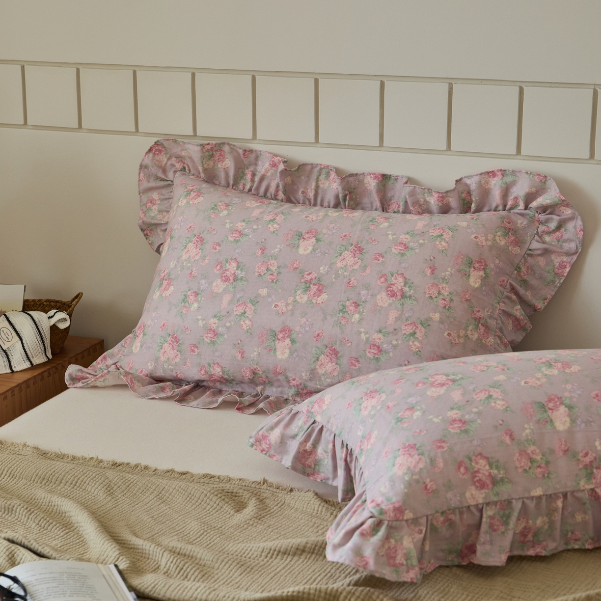 91家纺网 家纺一手货源 找家纺 百寐 2026全棉双层纱A类纯棉纱布花边加大50*80枕套48*74/40*60枕芯保护套 遇见浪漫