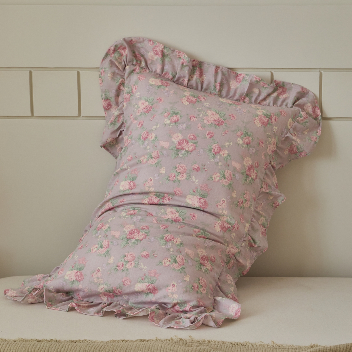 91家纺网 家纺一手货源 找家纺 百寐 2026全棉双层纱A类纯棉纱布花边加大50*80枕套48*74/40*60枕芯保护套 遇见浪漫