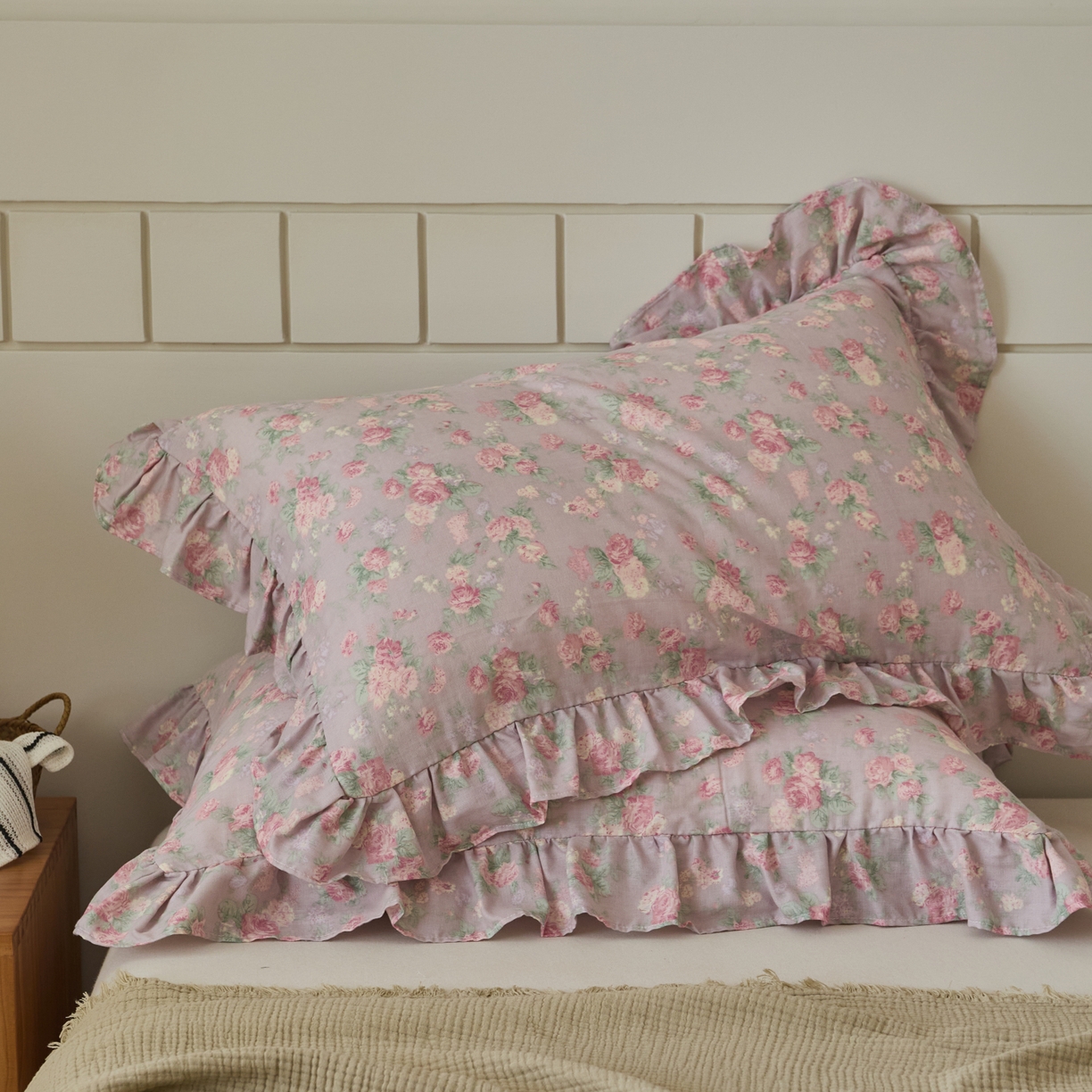 91家纺网 家纺一手货源 找家纺 百寐 2026全棉双层纱A类纯棉纱布花边加大50*80枕套48*74/40*60枕芯保护套 遇见浪漫