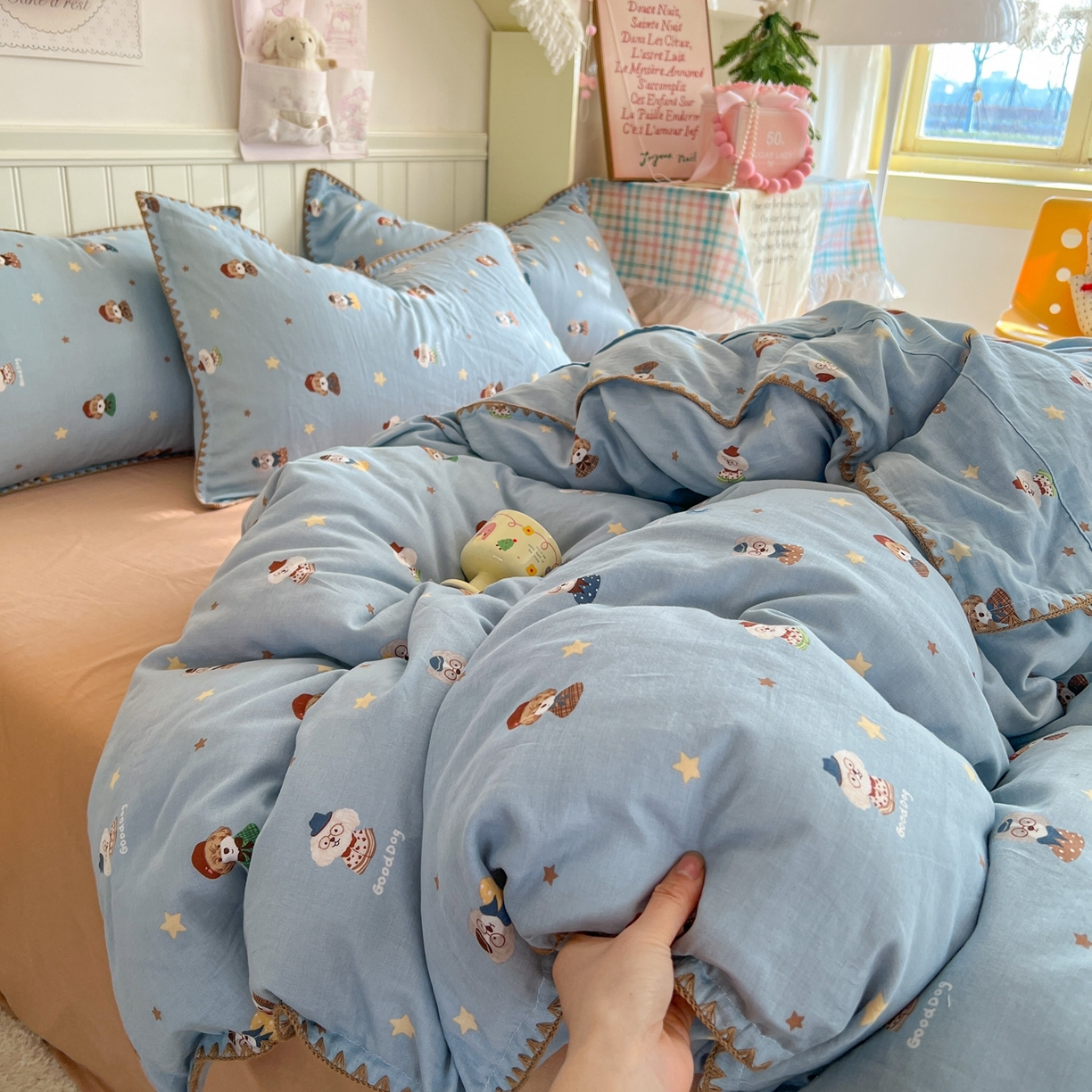 91家纺网 家纺一手货源 找家纺 金丝鸟家纺 2026新款全棉纯棉双层纱贝壳边款四件套 眼睛家族 蓝