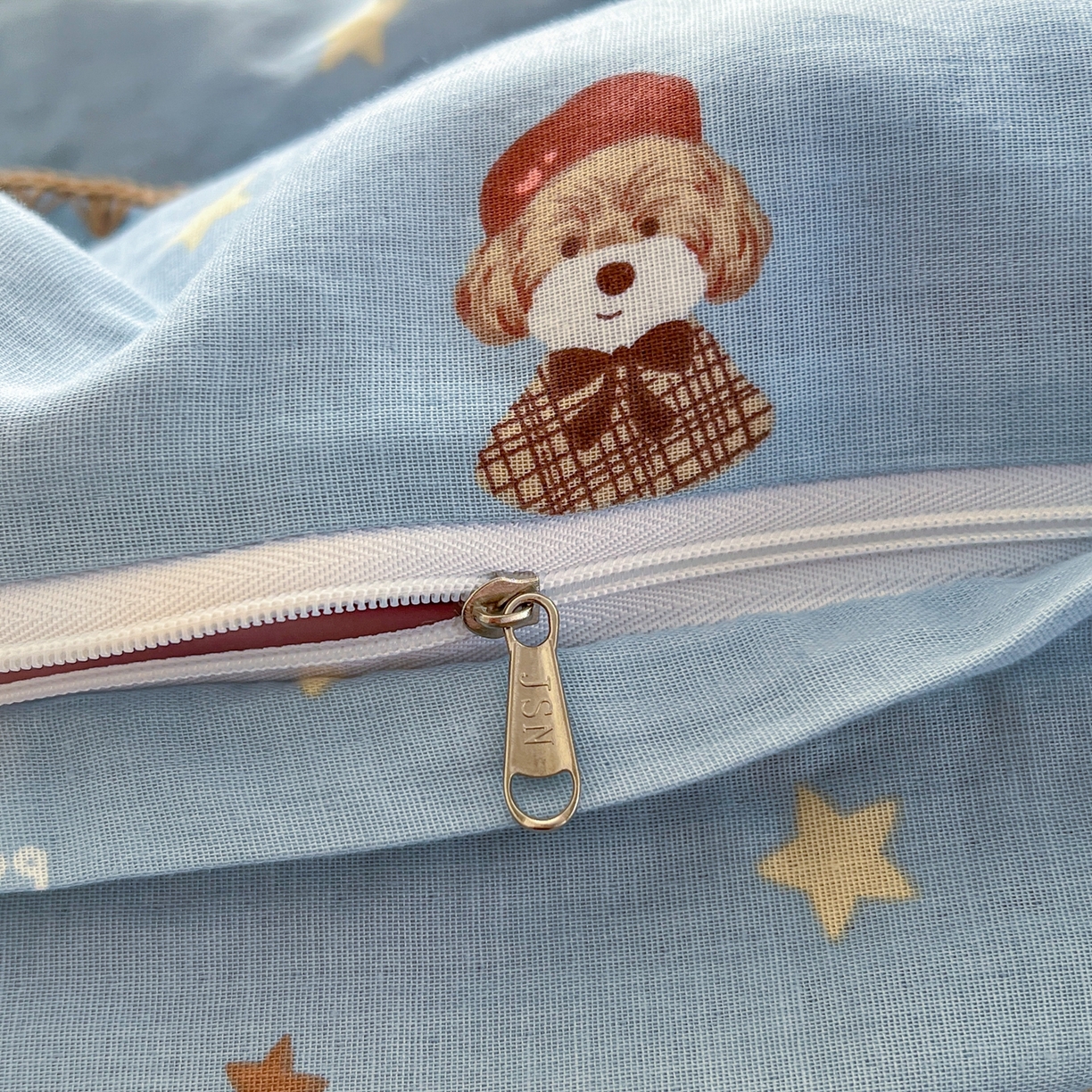 91家纺网 家纺一手货源 找家纺 金丝鸟家纺 2026新款全棉纯棉双层纱贝壳边款四件套 眼睛家族 蓝