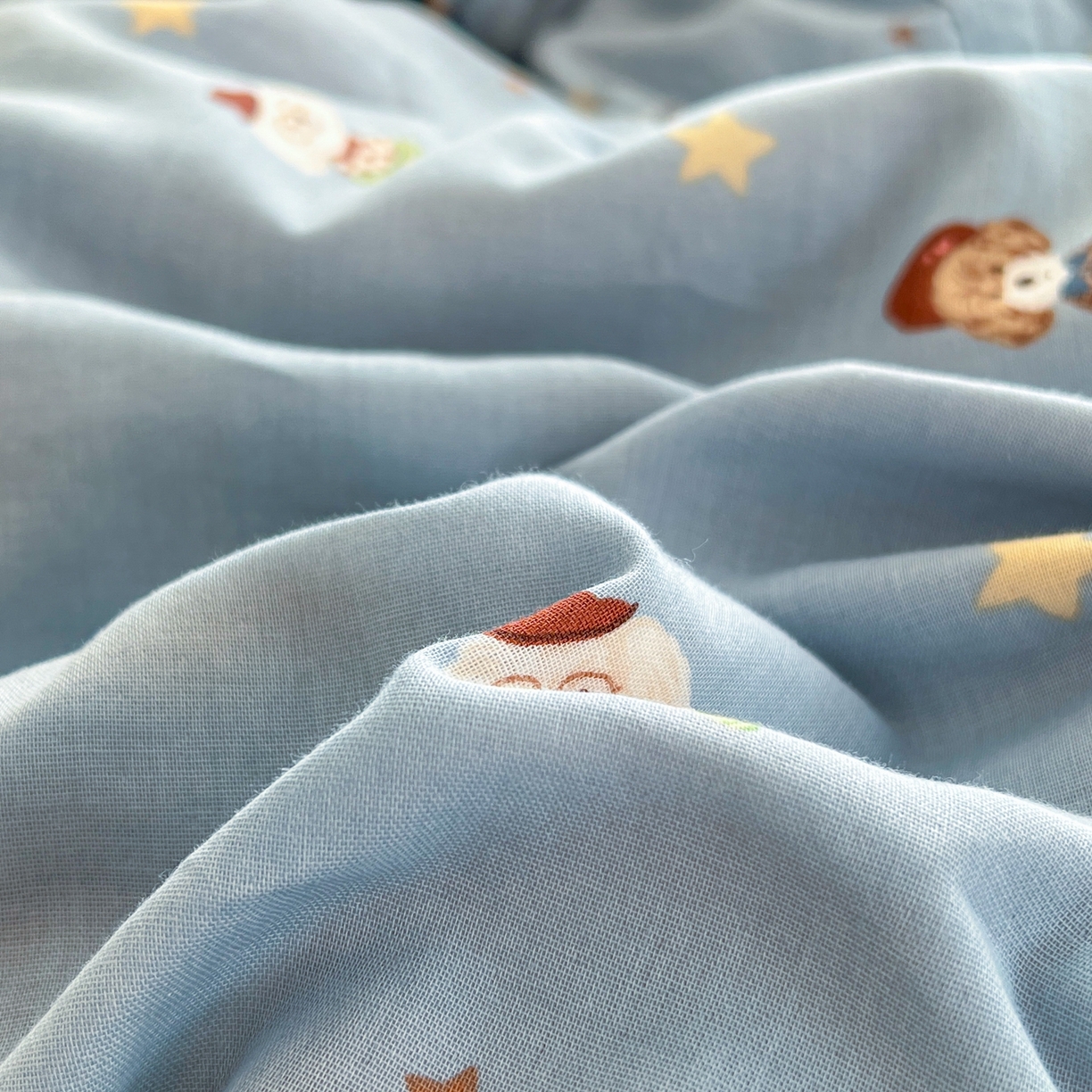 91家纺网 家纺一手货源 找家纺 金丝鸟家纺 2026新款全棉纯棉双层纱贝壳边款四件套 眼睛家族 蓝