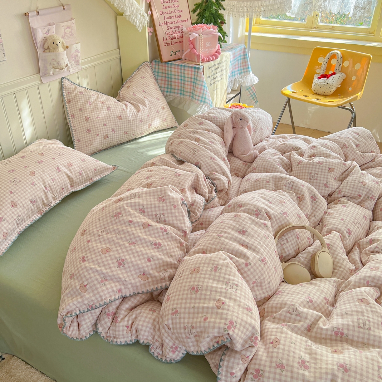 91家纺网 家纺一手货源 找家纺 金丝鸟家纺 2026新款全棉纯棉双层纱贝壳边款四件套 圆梦校园