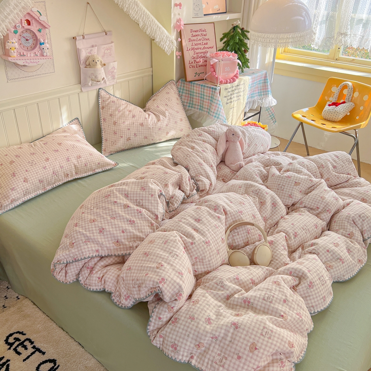 91家纺网 家纺一手货源 找家纺 金丝鸟家纺 2026新款全棉纯棉双层纱贝壳边款四件套 圆梦校园