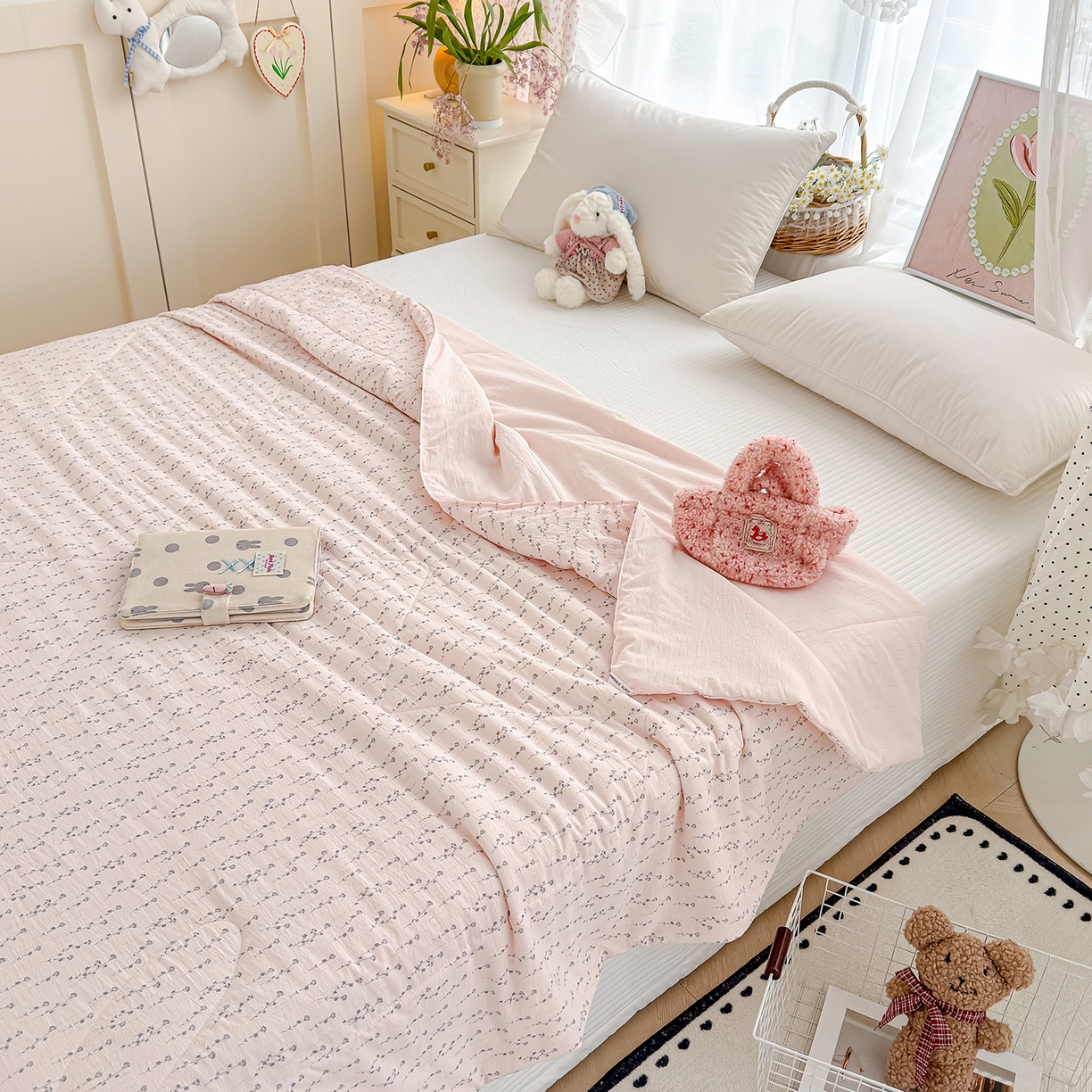 91家纺网 家纺一手货源 找家纺 芯恋家居 2026新款亚麻风云感花边夏被夏凉被空调被春秋被 游花间