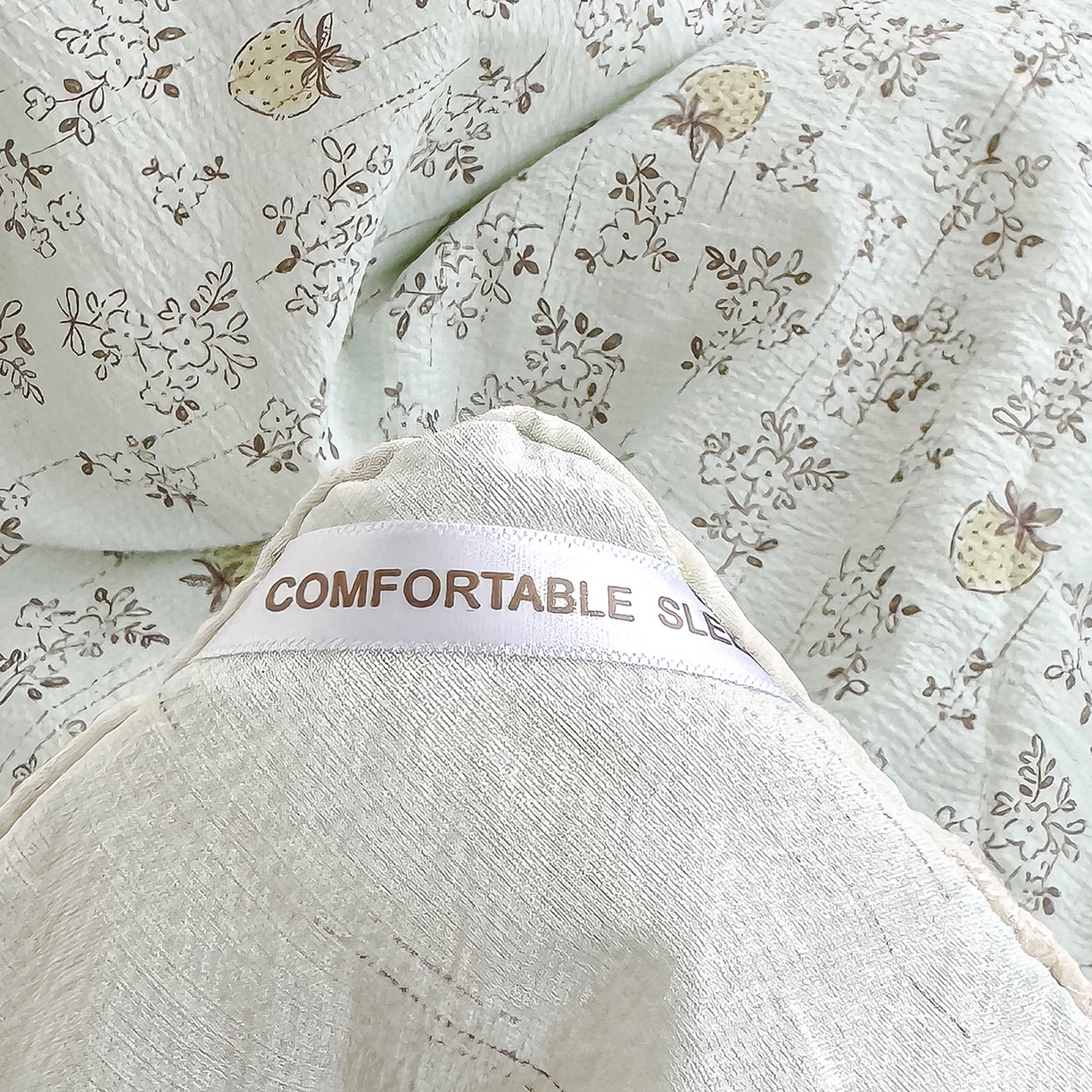 91家纺网 家纺一手货源 找家纺 芯恋家居 2026新款亚麻风云感花边夏被夏凉被空调被春秋被 浅夕