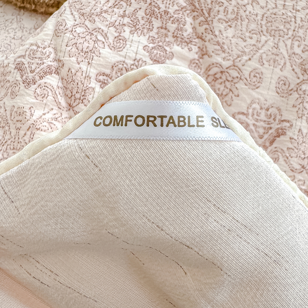 91家纺网 家纺一手货源 找家纺 芯恋家居 2026新款亚麻风云感花边夏被夏凉被空调被春秋被 倾城之恋