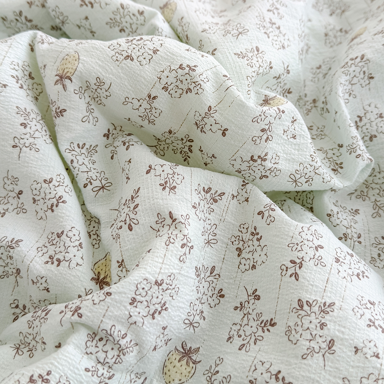 91家纺网 家纺一手货源 找家纺 芯恋家居 2026新款亚麻风云感花边夏被夏凉被空调被春秋被 浅夕