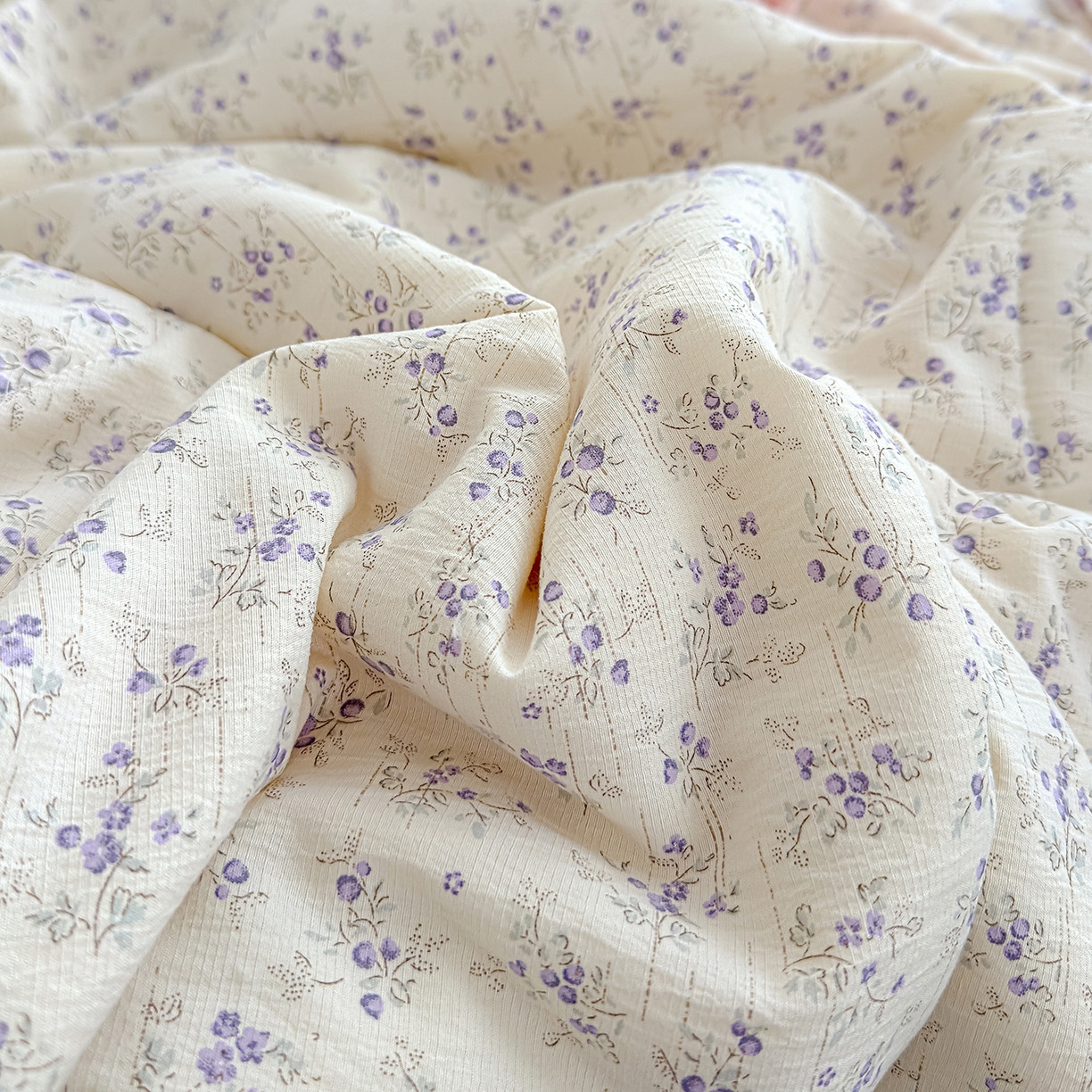 91家纺网 家纺一手货源 找家纺 芯恋家居 2026新款亚麻风云感花边夏被夏凉被空调被春秋被 向晚